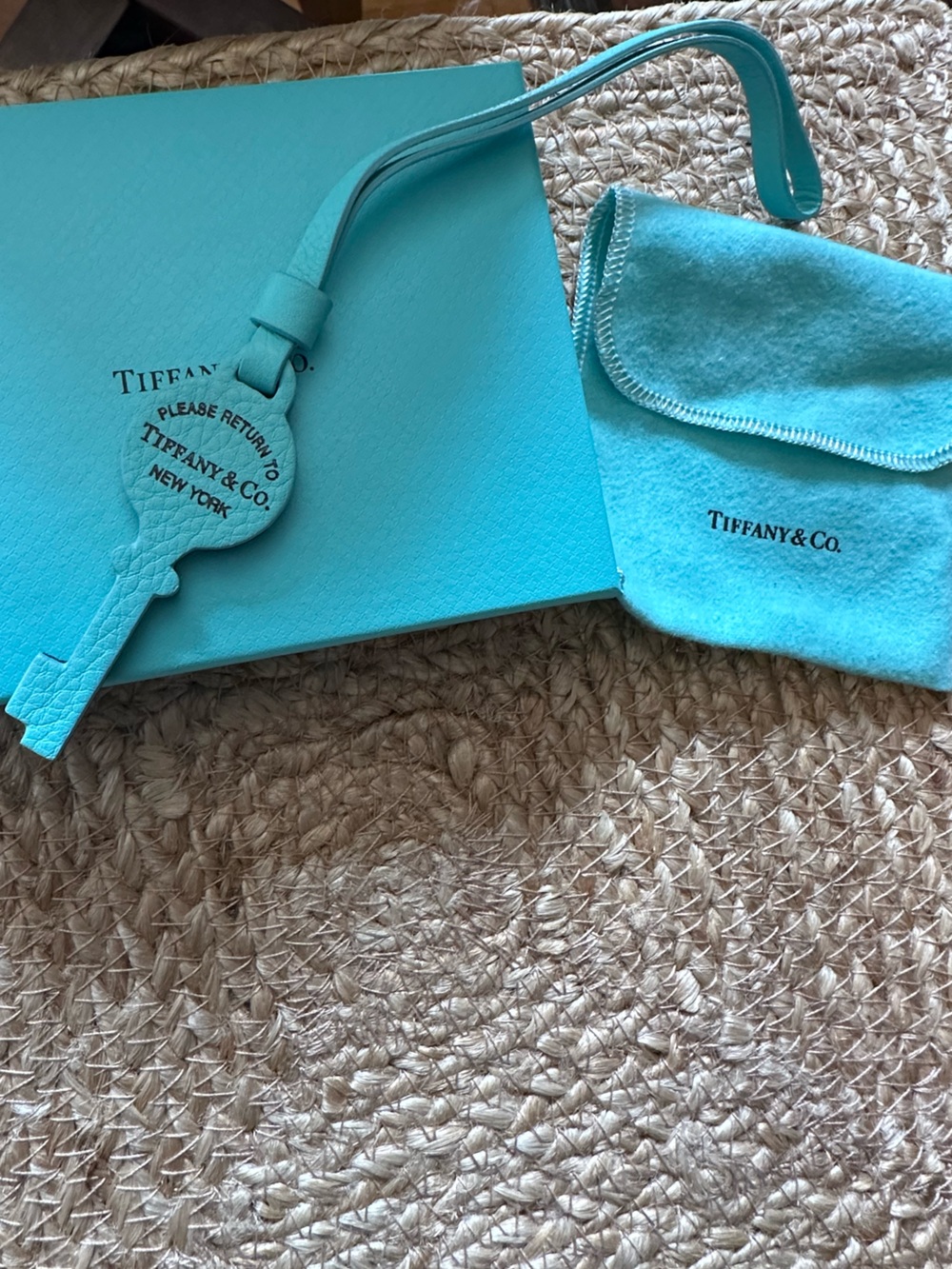 NEW Tiffany & Co. Large Blue Calfskin Leather Return to Tiffany Key Bag Charm